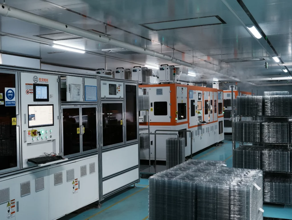 Ваше видение. Наша экспертиза. 6 Manufacturing equipment at the Shenzhen facility